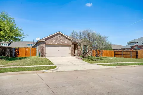 513 Bailer Dr, Crowley, TX 76036