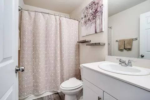 Bath - 404 Glendale Dr, Van Alstyne, TX 75495 photo 3 of 3