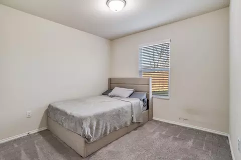 Bedroom - 404 Glendale Dr, Van Alstyne, TX 75495 photo 2 of 2