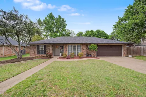 3501 Jasmine Trl, Arlington, TX 76017