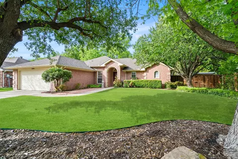 1504 Manten Blvd, Denton, TX 76208