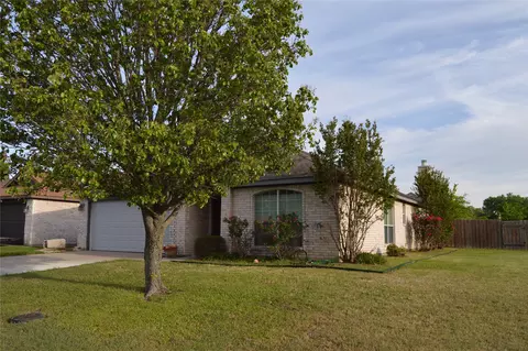 100 Lipan St, Greenville, TX 75402