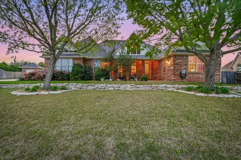 789 Bluebonnet Dr, Stephenville, TX 76401