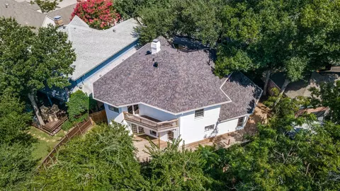 9122 Cochran Heights Dr, Dallas, TX 75220