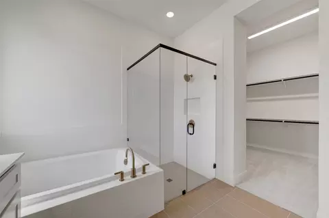 Bath - 1908 Mitchell Dr, Van Alstyne, TX 75495 photo 3 of 3