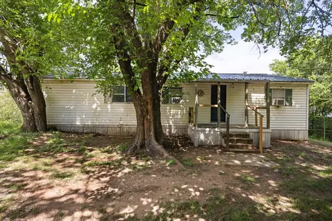 3917 Greenbrook St, Granbury, TX 76048