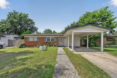 1403 Beacon Hill Dr, Irving, TX 75061