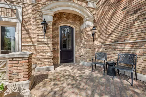 31 Stonecourt Dr, Dallas, TX 75225