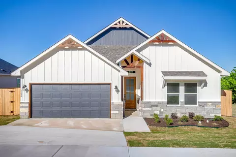 1022 Lake View Rdg, White Settlement, TX 76108