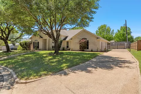 1209 Stonehill Cir, Hewitt, TX 76643