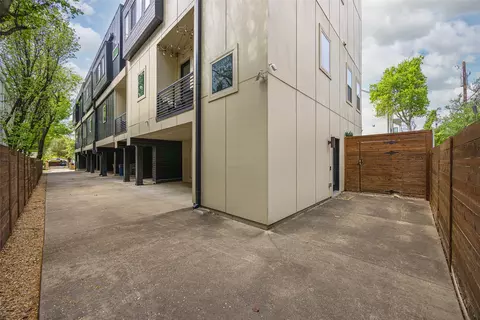 5615 Bryan Pkwy #D, Dallas, TX 75206