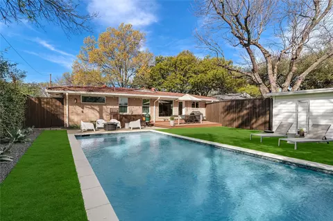 6838 Winchester St, Dallas, TX 75231