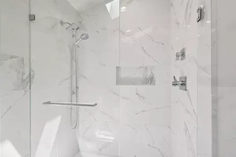 Bath - 3801 Gilbert Ave #A, Dallas, TX 75219 photo 5 of 7