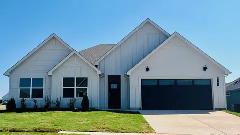 4130 Cornerstone Cir, Granbury, TX 76048