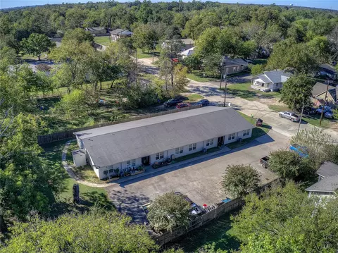 214 Locust St S, Sulphur Springs, TX 75482