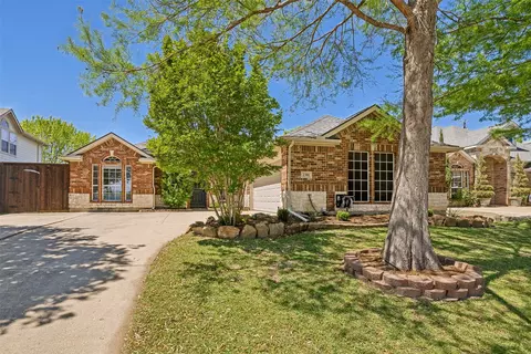 2301 Trickling Creek Dr, Garland, TX 75041