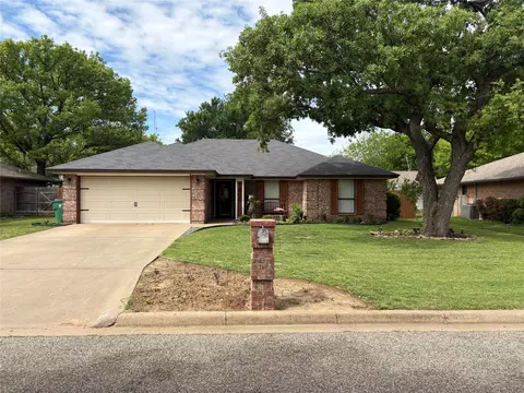 1808 N Cypress Ave, Stephenville, TX 76401