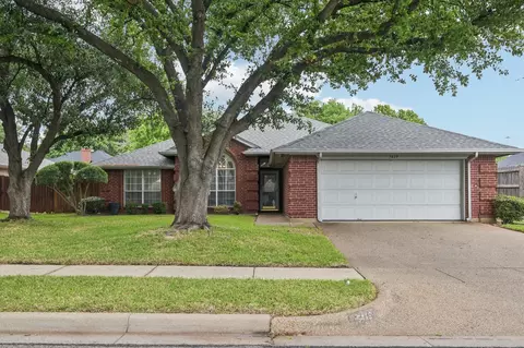 5415 Crested Butte Cir, Arlington, TX 76017