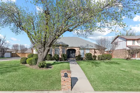 502 Crestview Dr, Grapevine, TX 76051