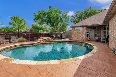 7517 Silver Lake Dr, Rowlett, TX 75089
