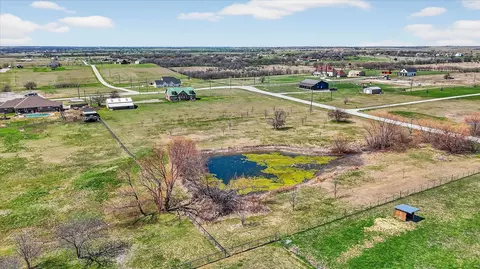 131 Hawk Ridge Rd, Decatur, TX 76234