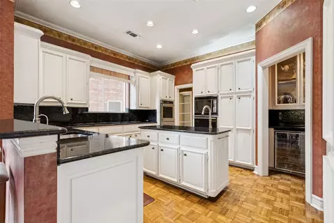 Kitchen - 385 Meadow View Dr, Argyle, TX 76226 photo 2 of 3
