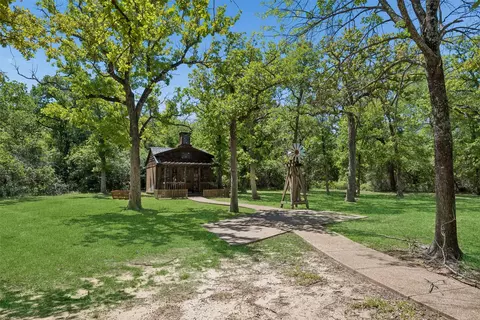 Exterior - 385 Meadow View Dr, Argyle, TX 76226 photo 5 of 7