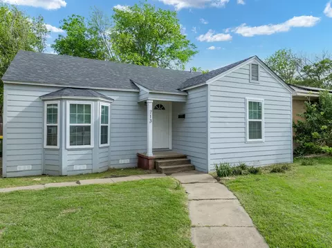 713 E Franklin St, Hillsboro, TX 76645