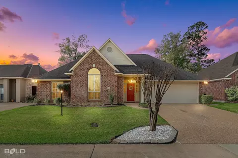 10444 Plum Creek Dr, Shreveport, LA 71106
