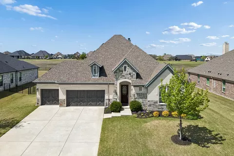 1223 Eagle Glen Pass, Gunter, TX 75058