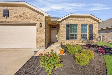 1215 Tiburon Trl, Cleburne, TX 76033