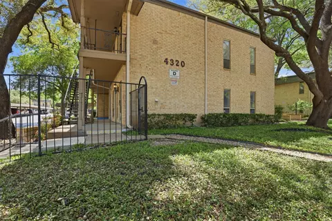 4320 Bellaire Dr S #131W, Fort Worth, TX 76109
