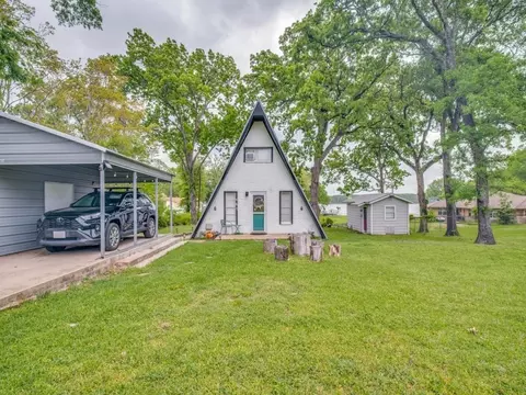 467 Old Mill Ln, East Tawakoni, TX 75472