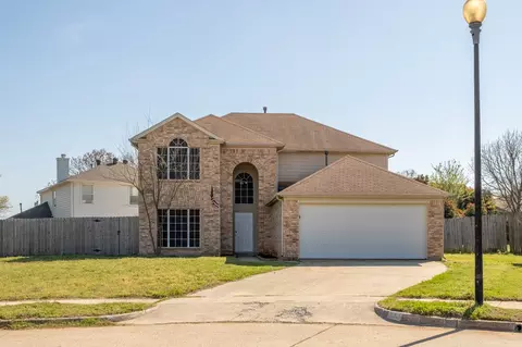 322 Thousand Oaks Dr, Lake Dallas, TX 75065