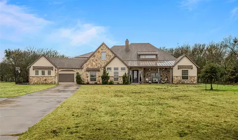 232 Branding Iron Ct, Royse City, TX 75189