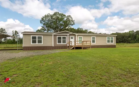 810 Chalybeate Springs Rd, Plain Dealing, LA 71064