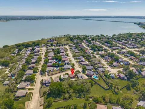 8605 Treasure Cv, Rowlett, TX 75089