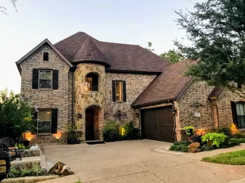 6401 Vintage Lake Dr, Arlington, TX 76016