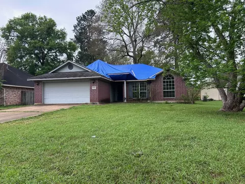10448 Meadowview Dr, Keithville, LA 71047