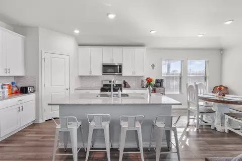 3505 Kingsview Dr, Denton, TX 76207