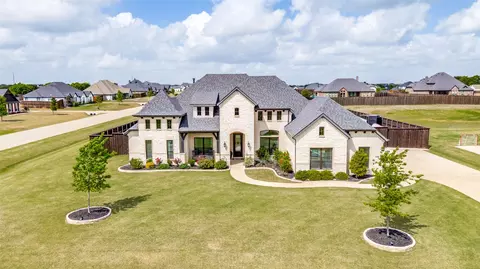 851 Horseshoe Meadows Dr, Waxahachie, TX 75167