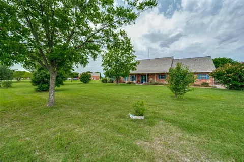 7457 Somerset Ln, Aubrey, TX 76227