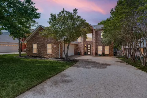 9727 Vinewood Dr, Dallas, TX 75228