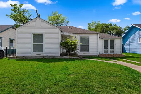 317 12th St, Grand Prairie, TX 75051