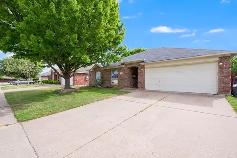 943 Morgan Dr, Burleson, TX 76028
