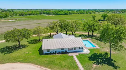 802 Private Road 1675, Stephenville, TX 76401
