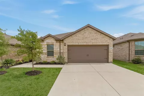 9749 Serviceberry Ln, Crowley, TX 76036