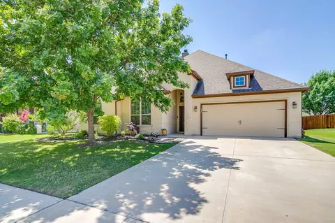 3936 Brookdale Rd, Benbrook, TX 76116