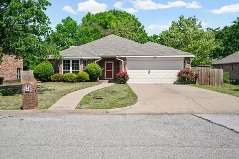 512 Baylor Dr, Greenville, TX 75402
