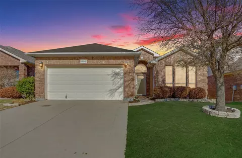 10012 Butte Meadows Dr, Fort Worth, TX 76177